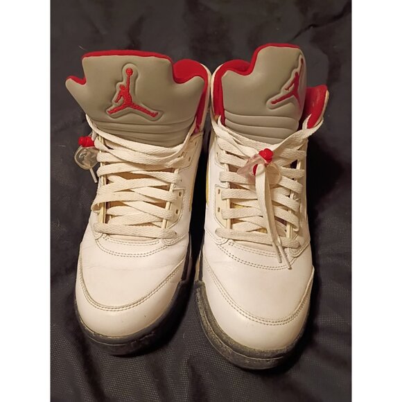 Air Jordan 5 Retro sneakers 2012 Fire Red colorway Size 9.5 - Picture 1 of 9